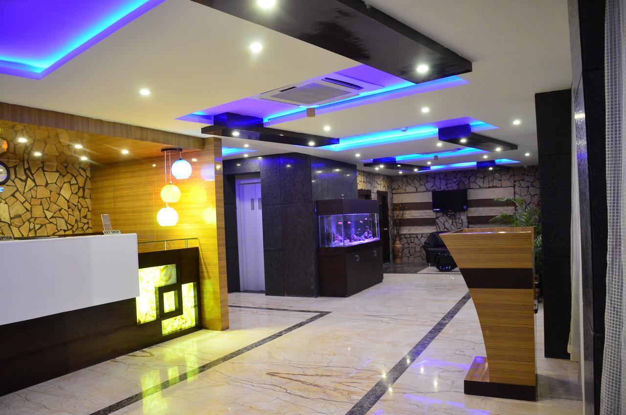 Dolphin Chocolate Inn Chandannagar Екстериор снимка