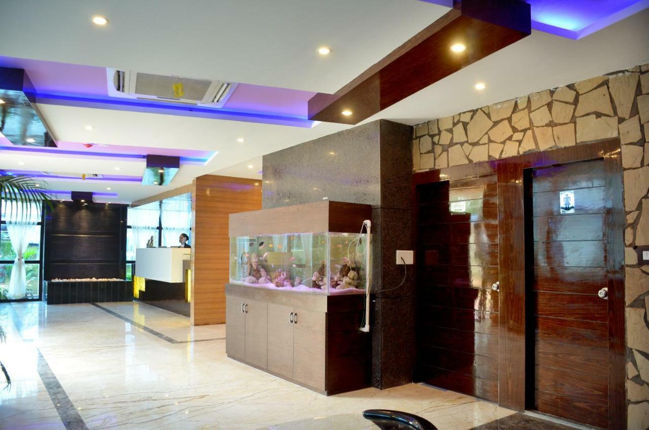 Dolphin Chocolate Inn Chandannagar Екстериор снимка